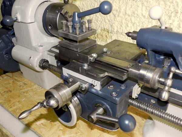 Загальний вигляд токарно-гвинторізного верстата ТВ-16 ТВ16 Загальний вигляд токарно-гвинторізного верстата